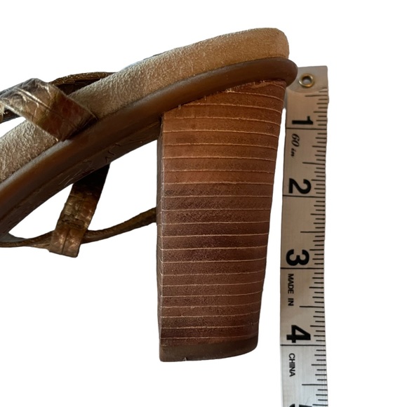 Enzo Angiolini I Gold Leather Sandals - Picture 9 of 9